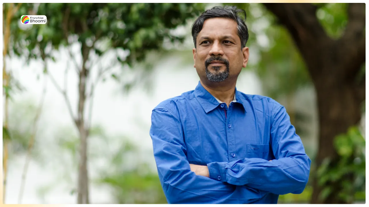 You are currently viewing Sridhar Vembu Steps Down as Zoho Corp CEO |  Why?